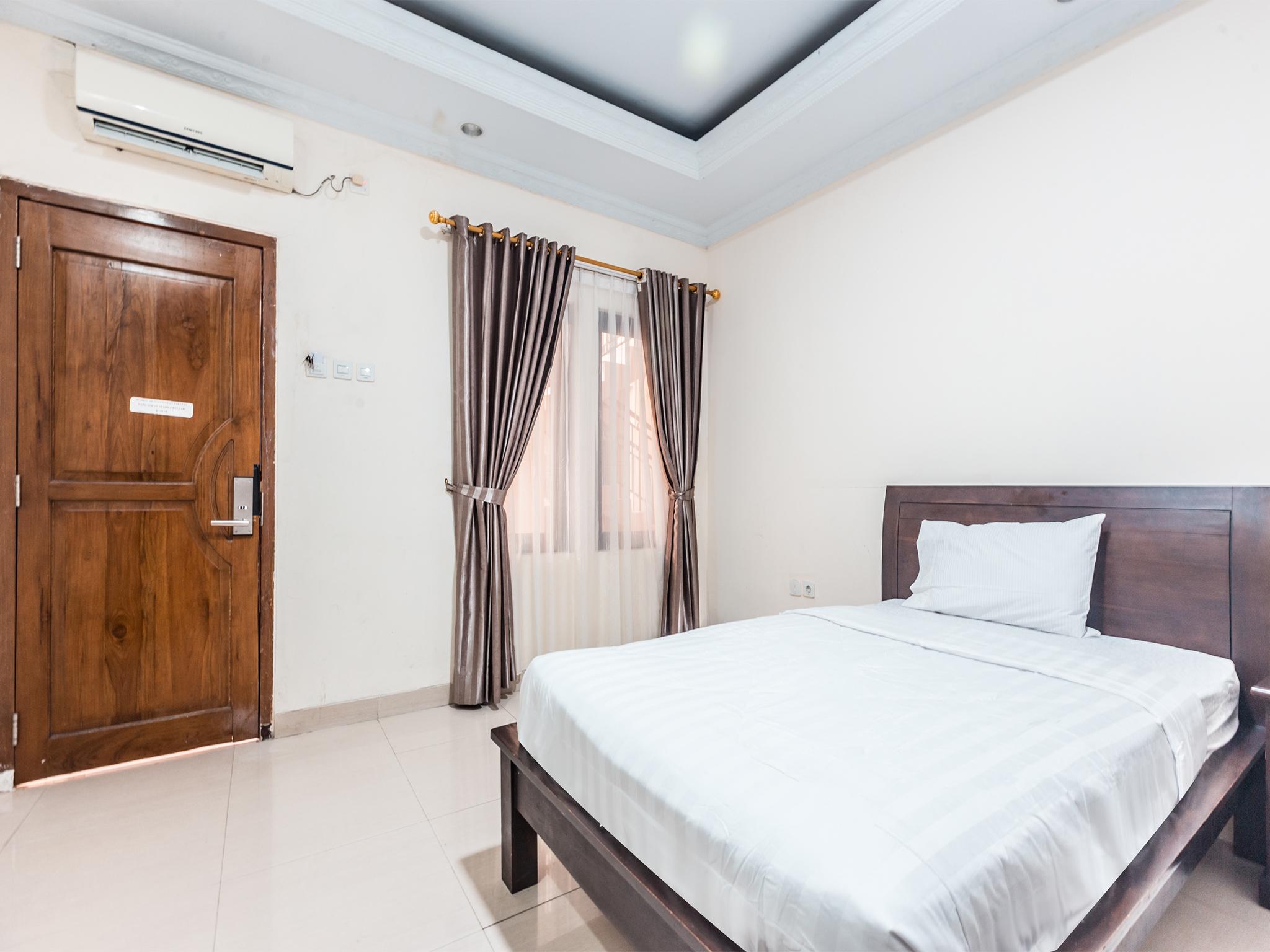 Oyo 1667 Wisma Lux Barkah Jakarta Ngoại thất bức ảnh