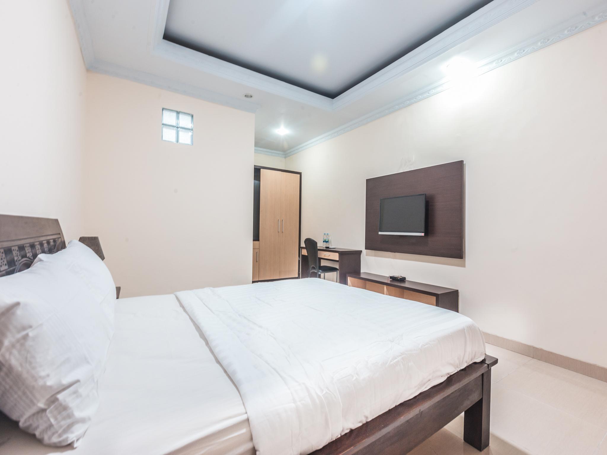 Oyo 1667 Wisma Lux Barkah Jakarta Ngoại thất bức ảnh