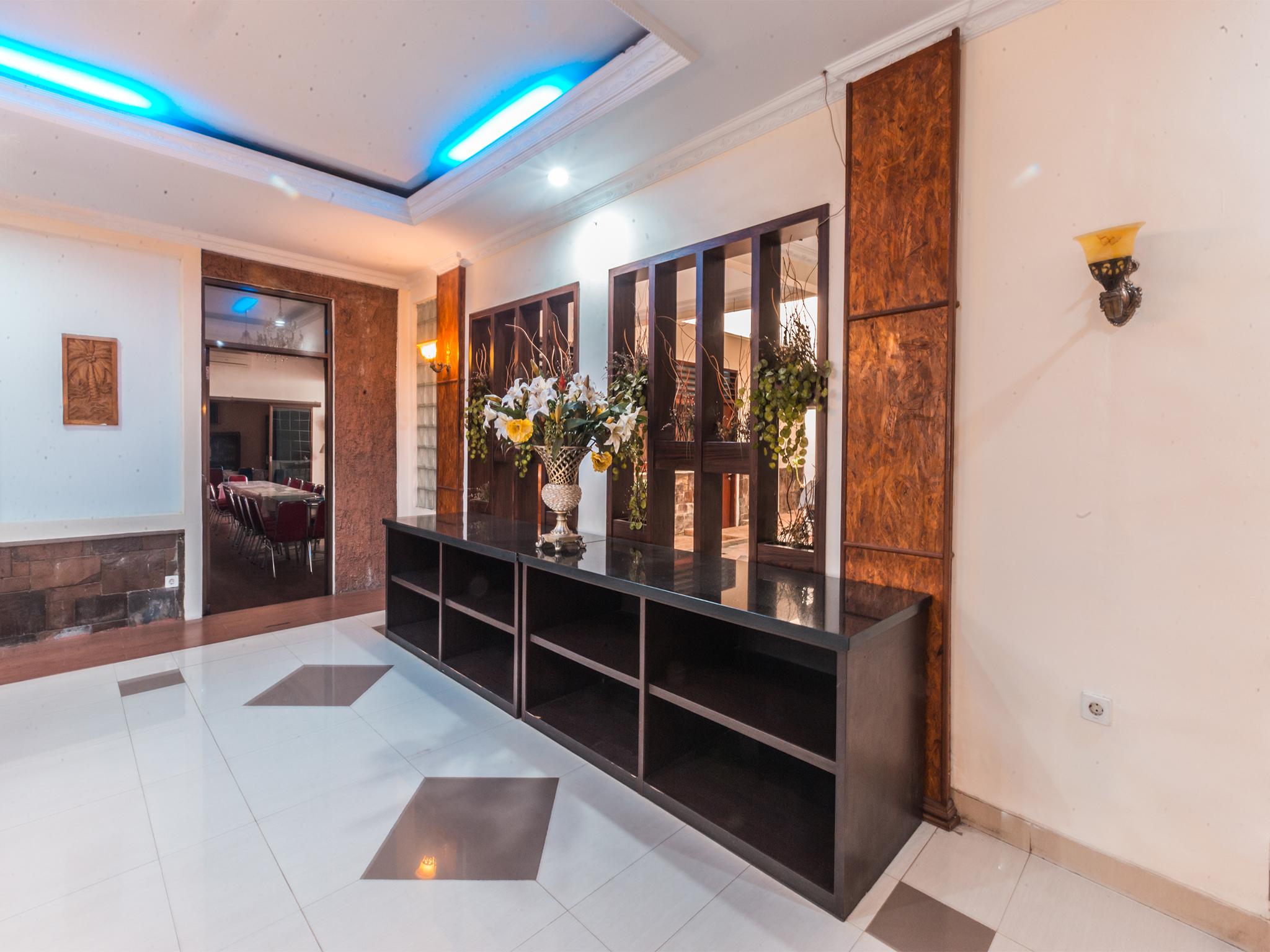 Oyo 1667 Wisma Lux Barkah Jakarta Ngoại thất bức ảnh