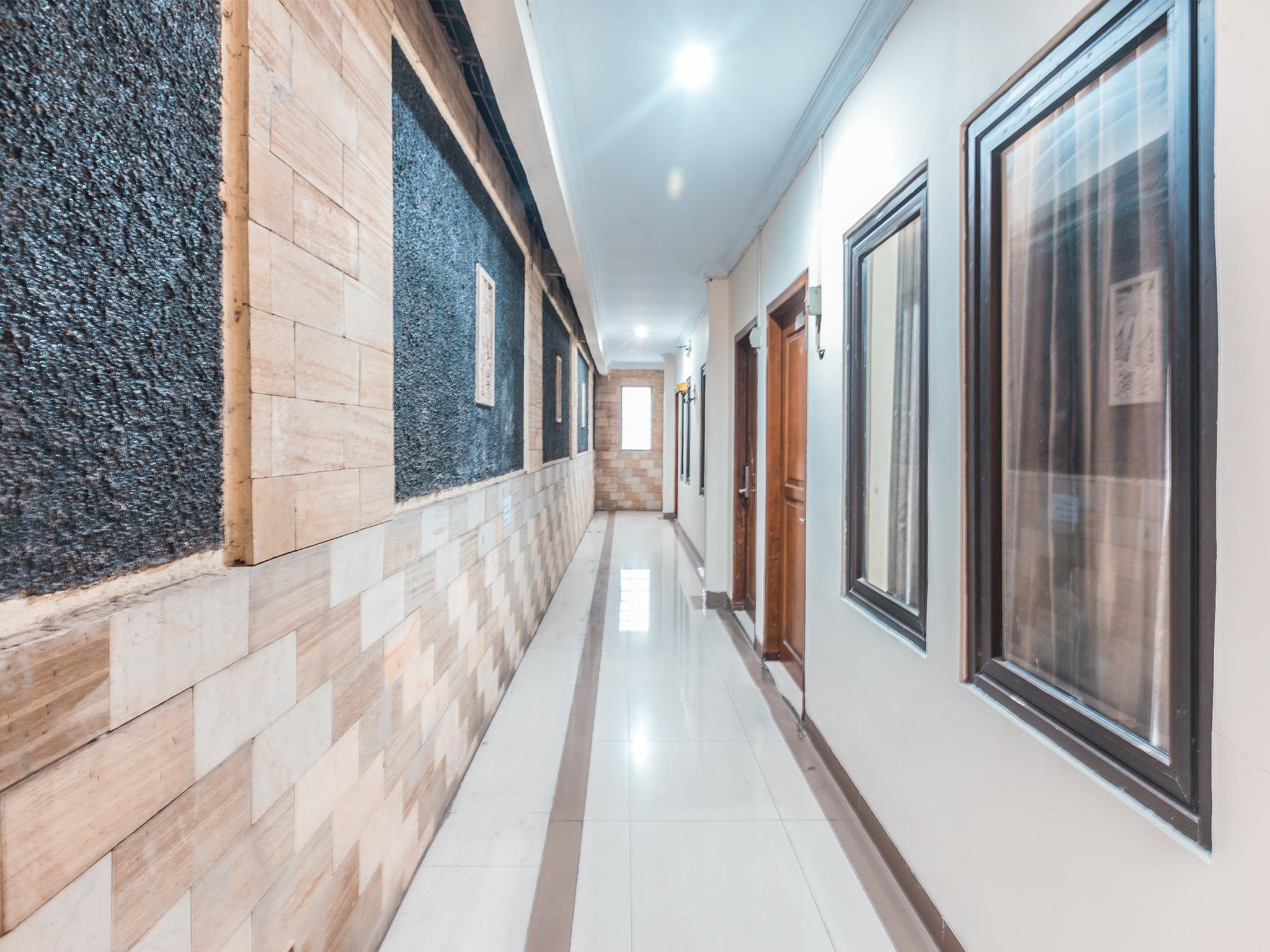 Oyo 1667 Wisma Lux Barkah Jakarta Ngoại thất bức ảnh