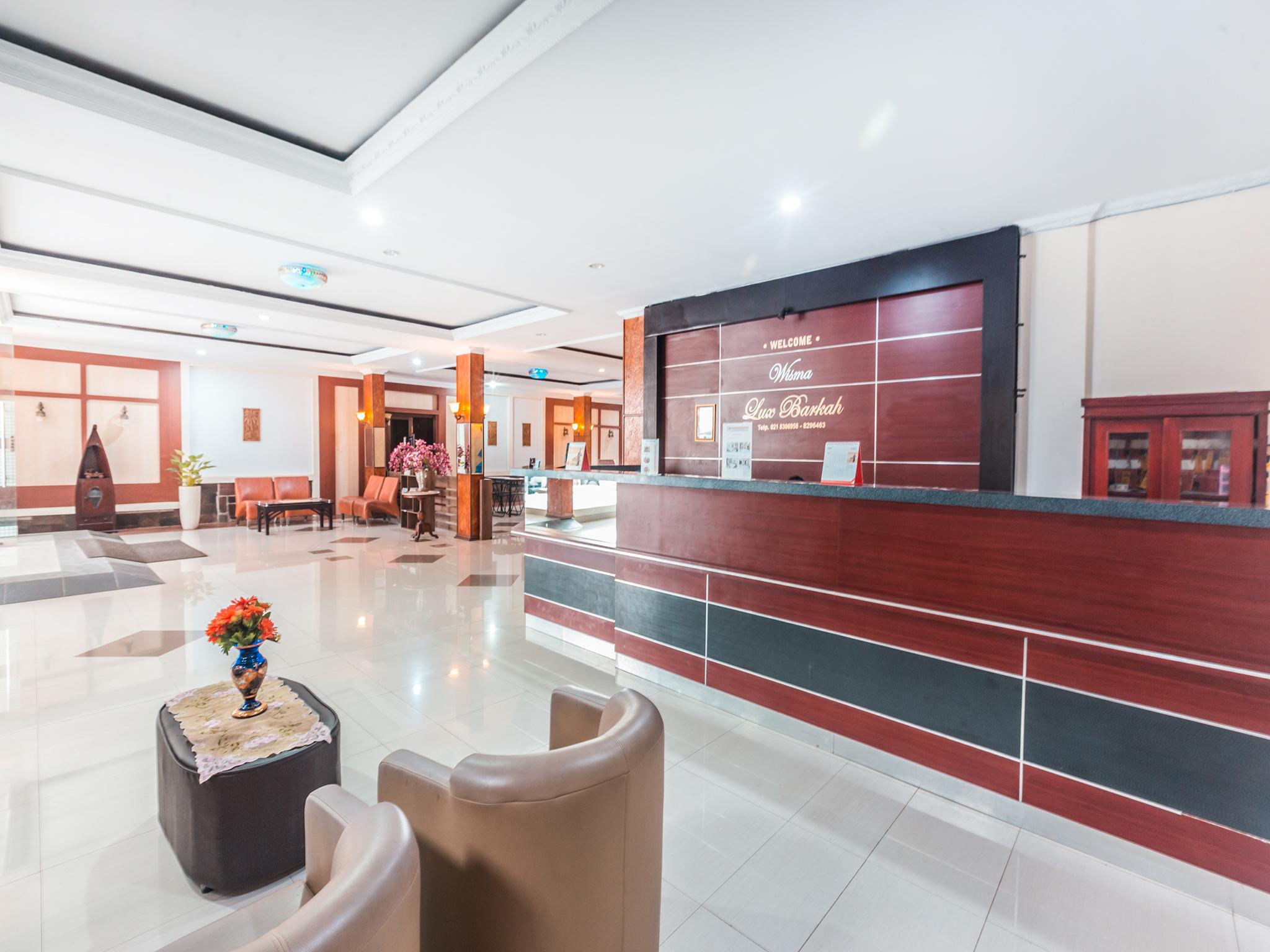 Oyo 1667 Wisma Lux Barkah Jakarta Ngoại thất bức ảnh