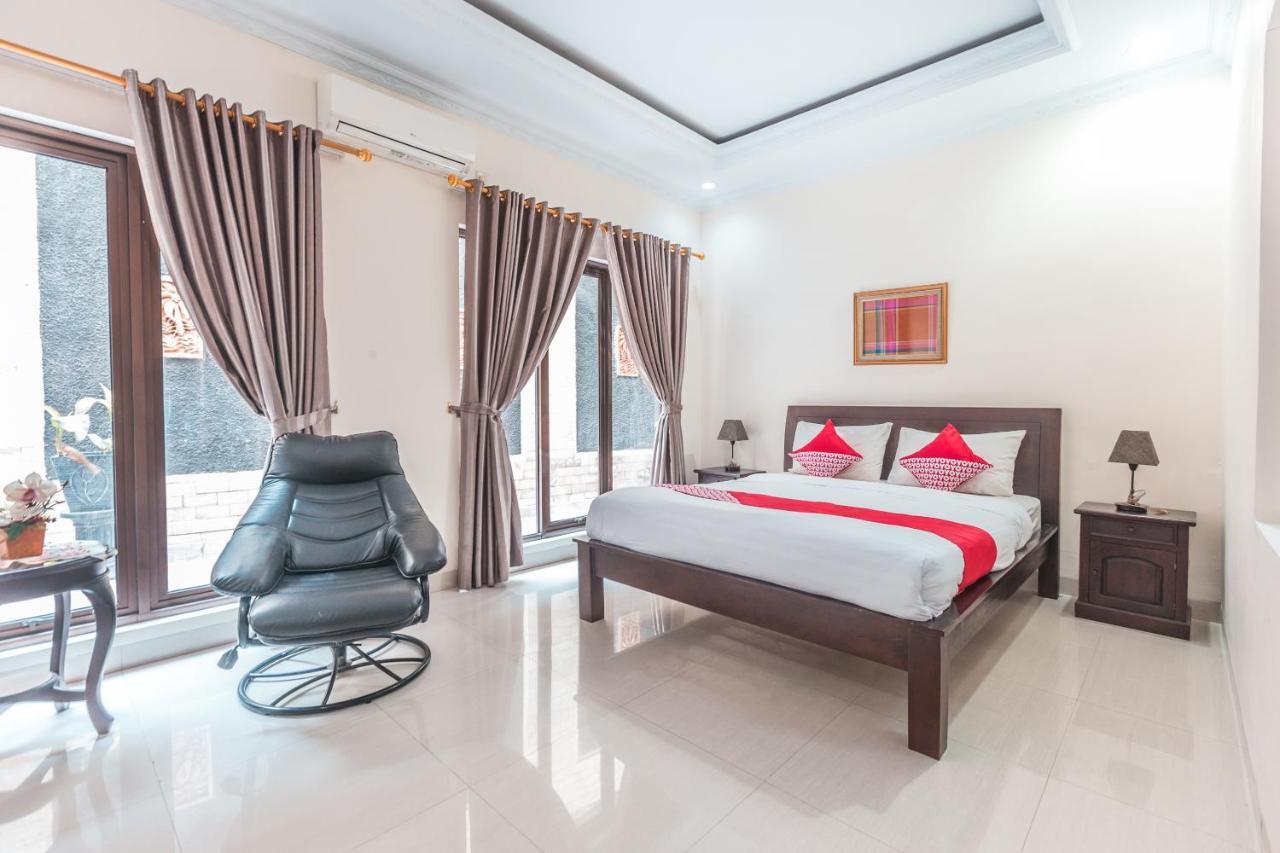 Oyo 1667 Wisma Lux Barkah Jakarta Ngoại thất bức ảnh